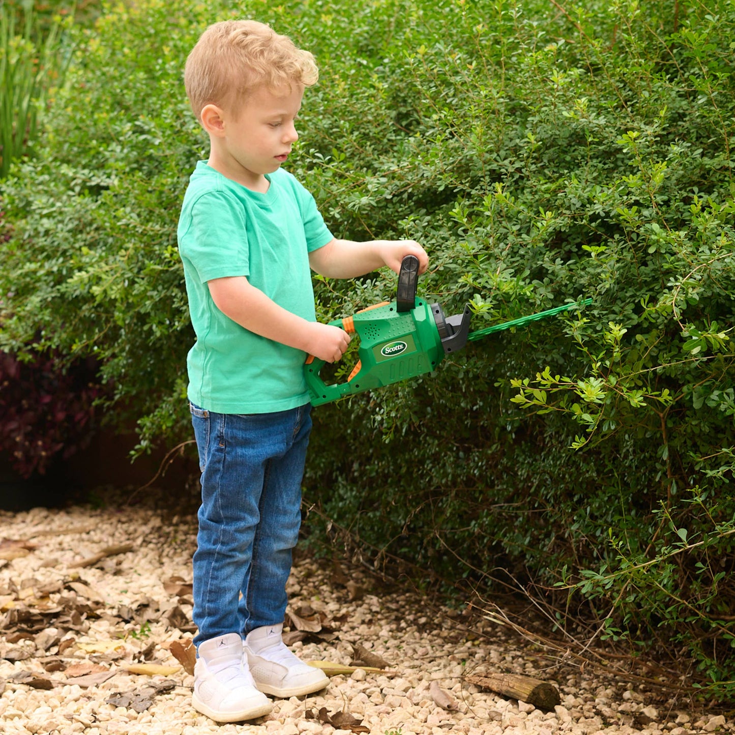 Battery-Operated Hedge Trimmer