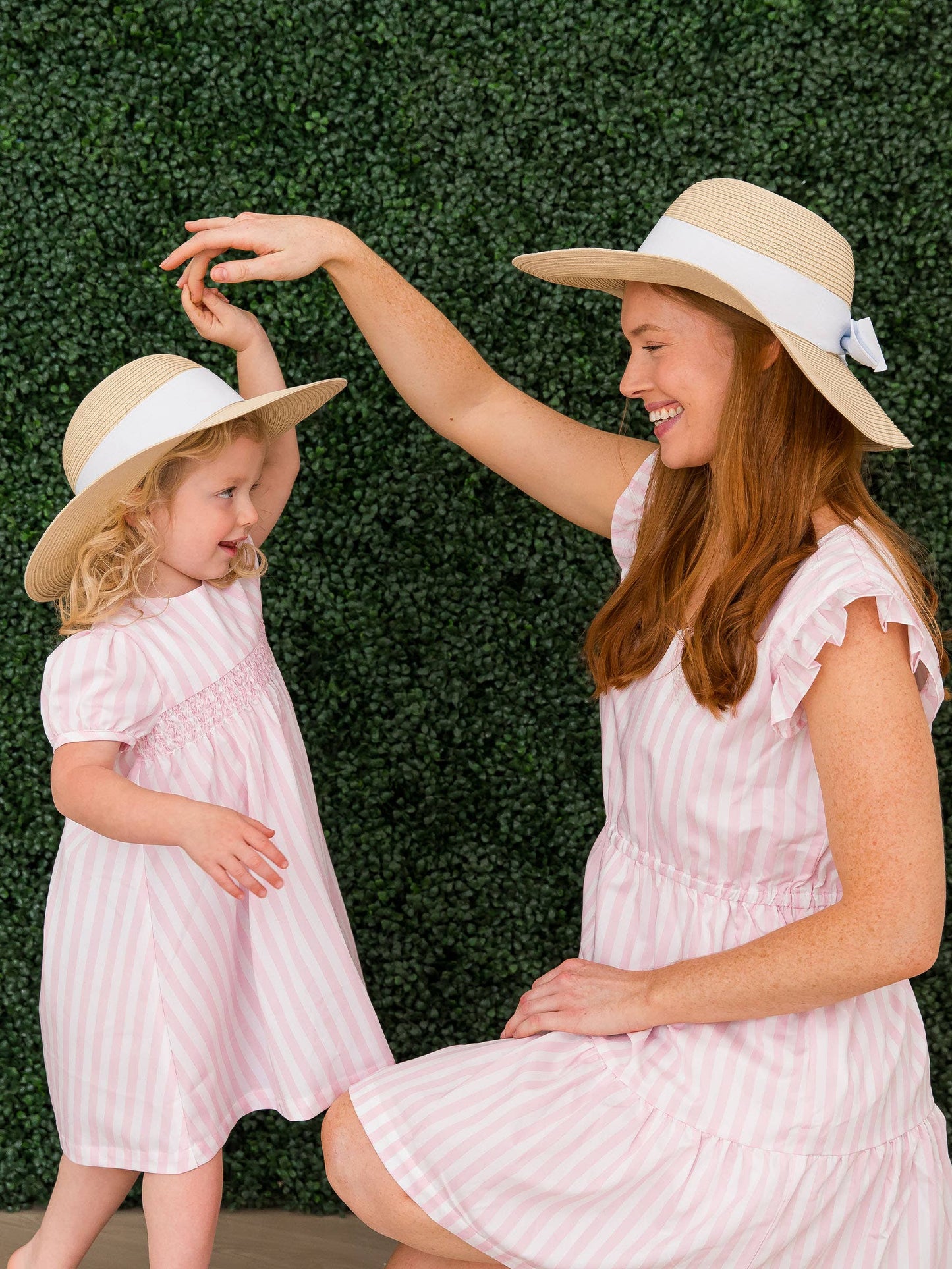 Women's White Floppy Straw Sun Hat