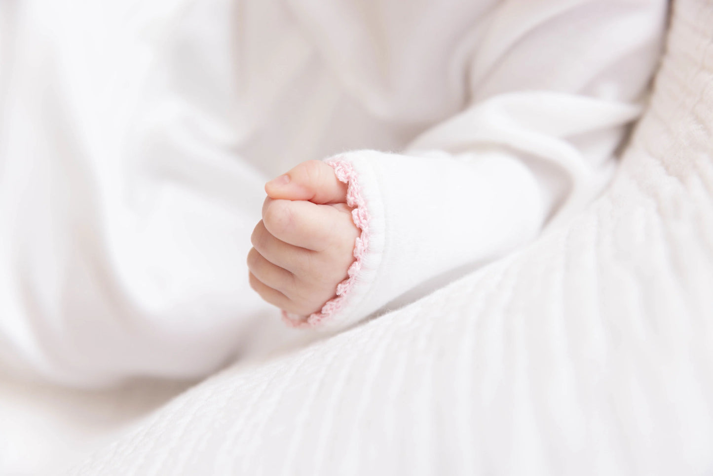 Charlie Daygown - White w/ Pink Trim